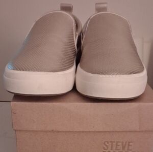 Steve Madden Women's Gold Slip-On Sneakers